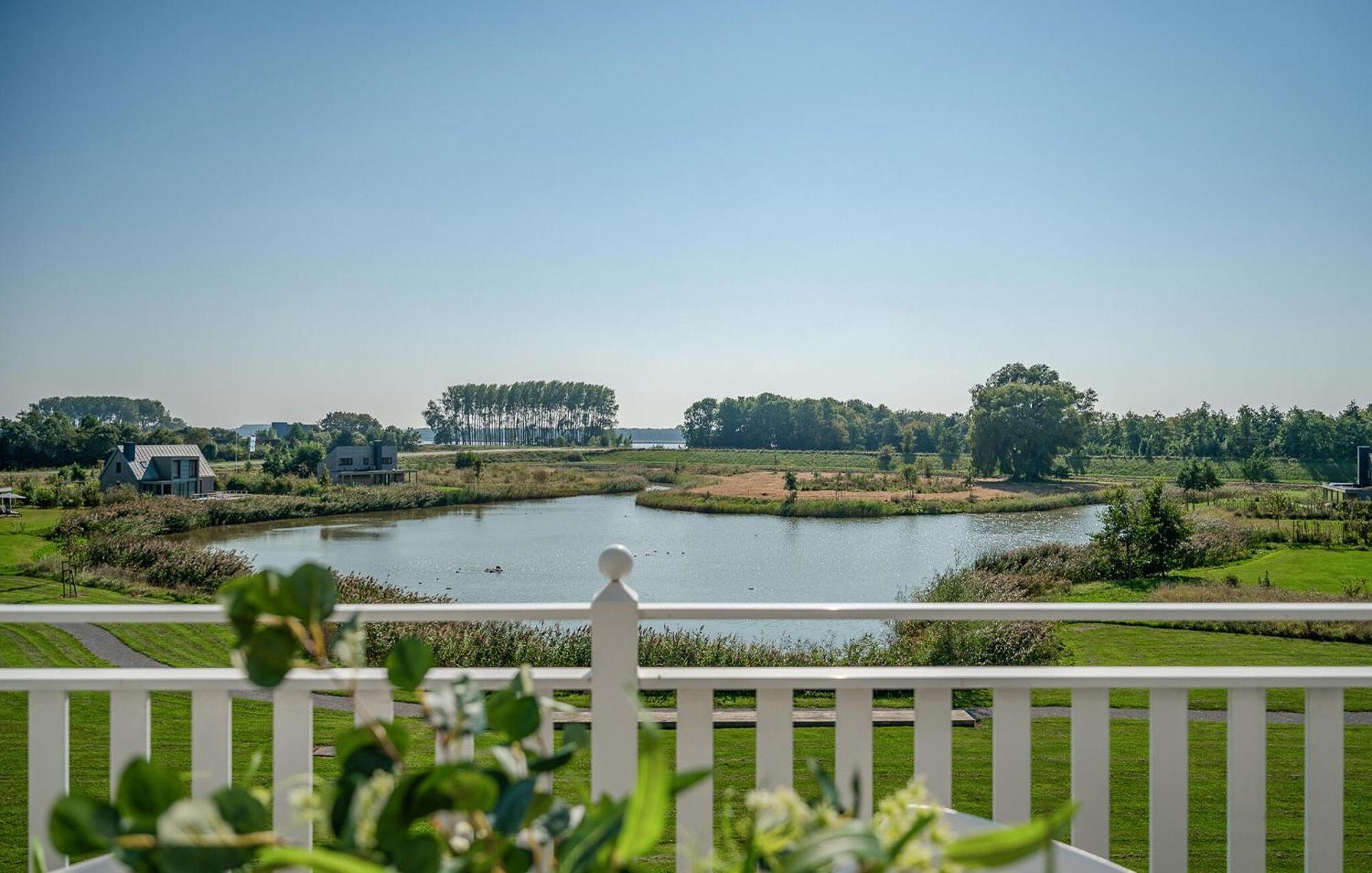 2 Bedroom In Appartement Kamperland